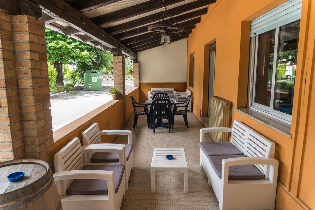 Ristorante Albergo Al Donatore Teor Bagian luar foto