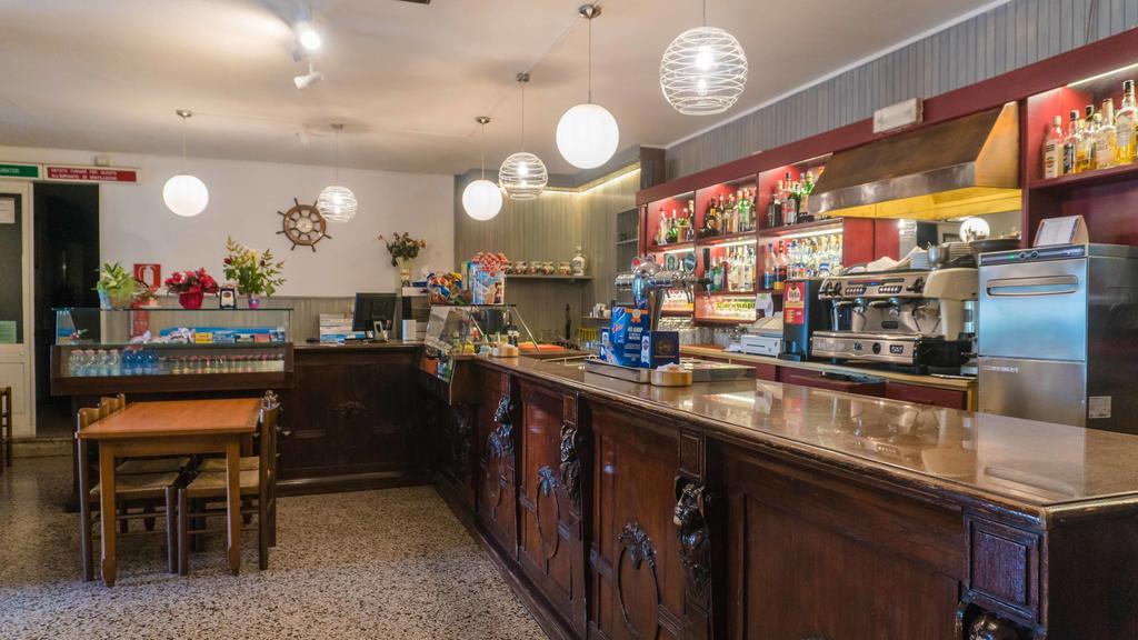 Ristorante Albergo Al Donatore Teor Bagian luar foto